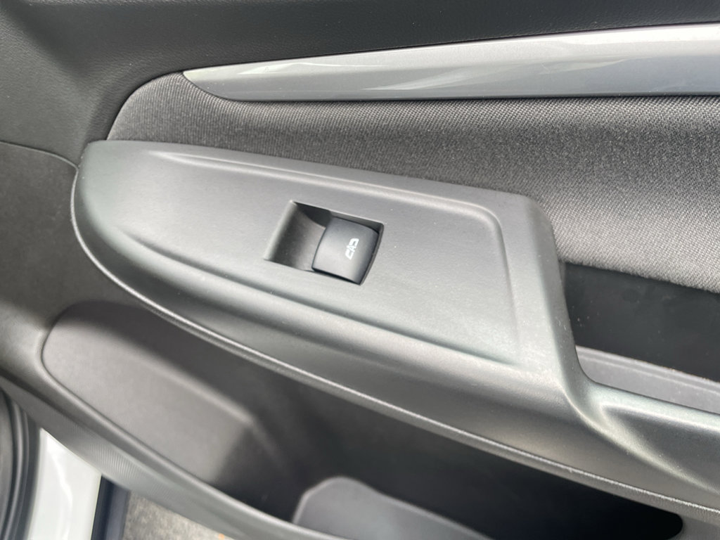 Used 2022 Chevrolet Bolt EUV LT FWD image 59