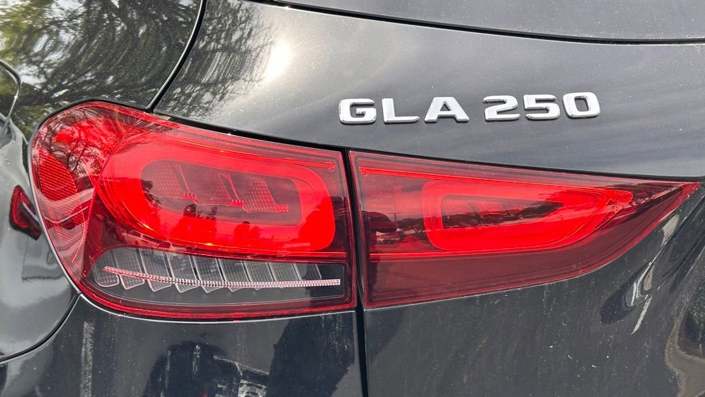 Used 2021 Mercedes-Benz GLA 250 4MATIC image 9