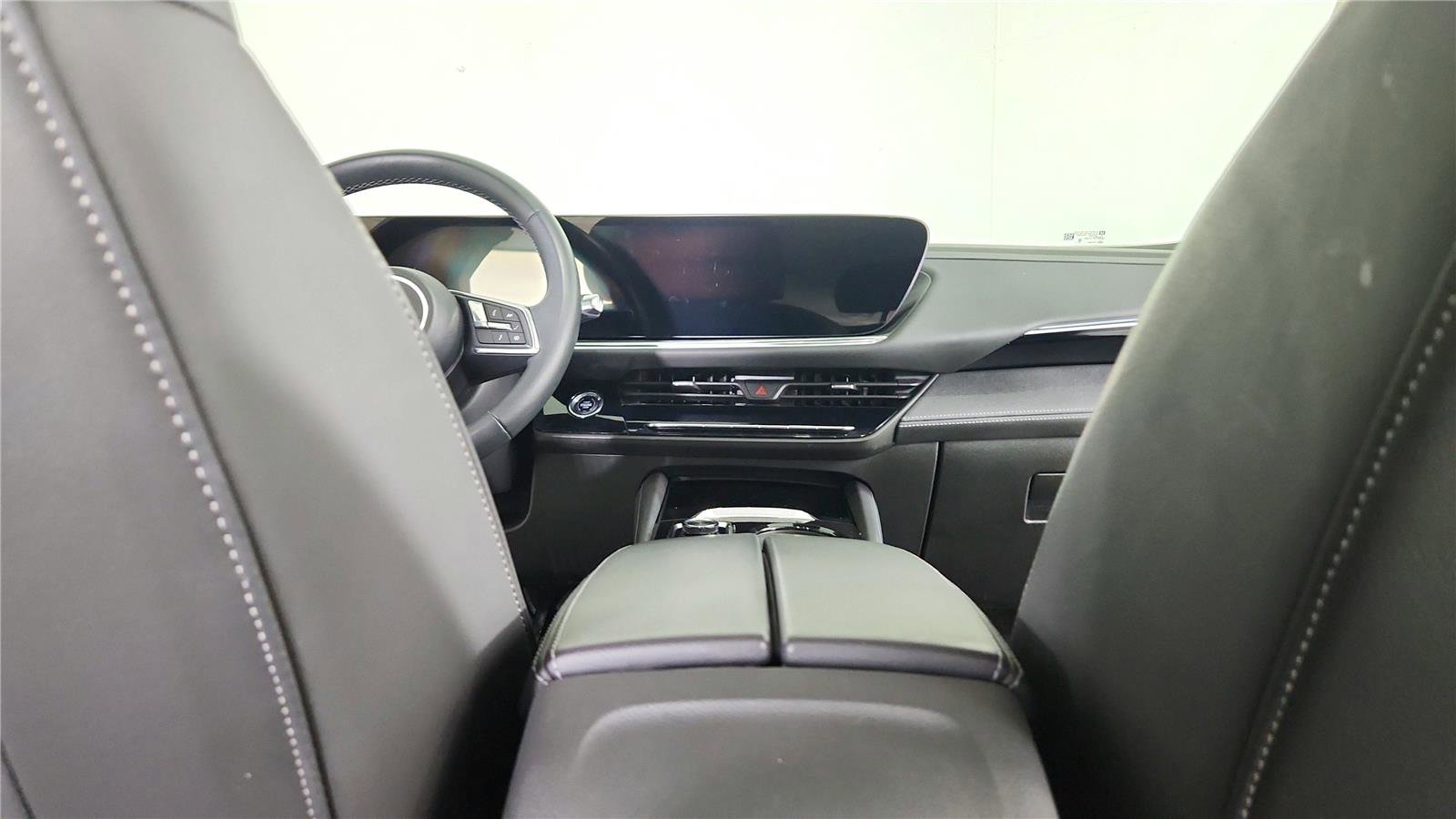 Used 2025 Buick Envision Preferred image 14