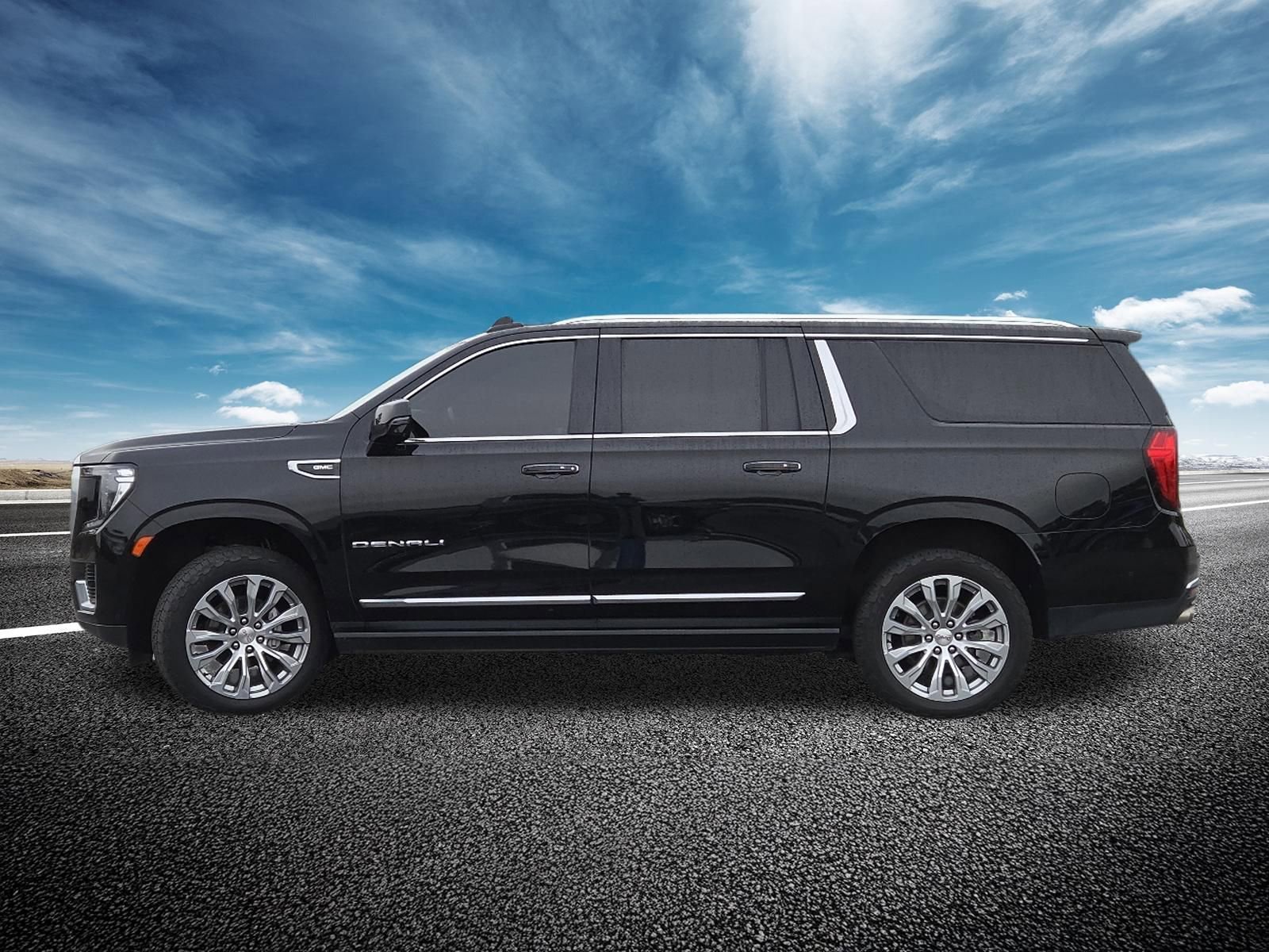 Used 2023 GMC Yukon XL Denali w/ Denali Reserve Package image 19