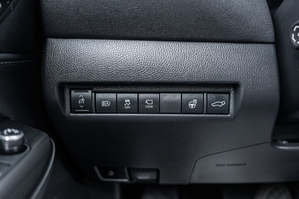 Certified 2024 Toyota Venza Limited AWD/4WD image 22