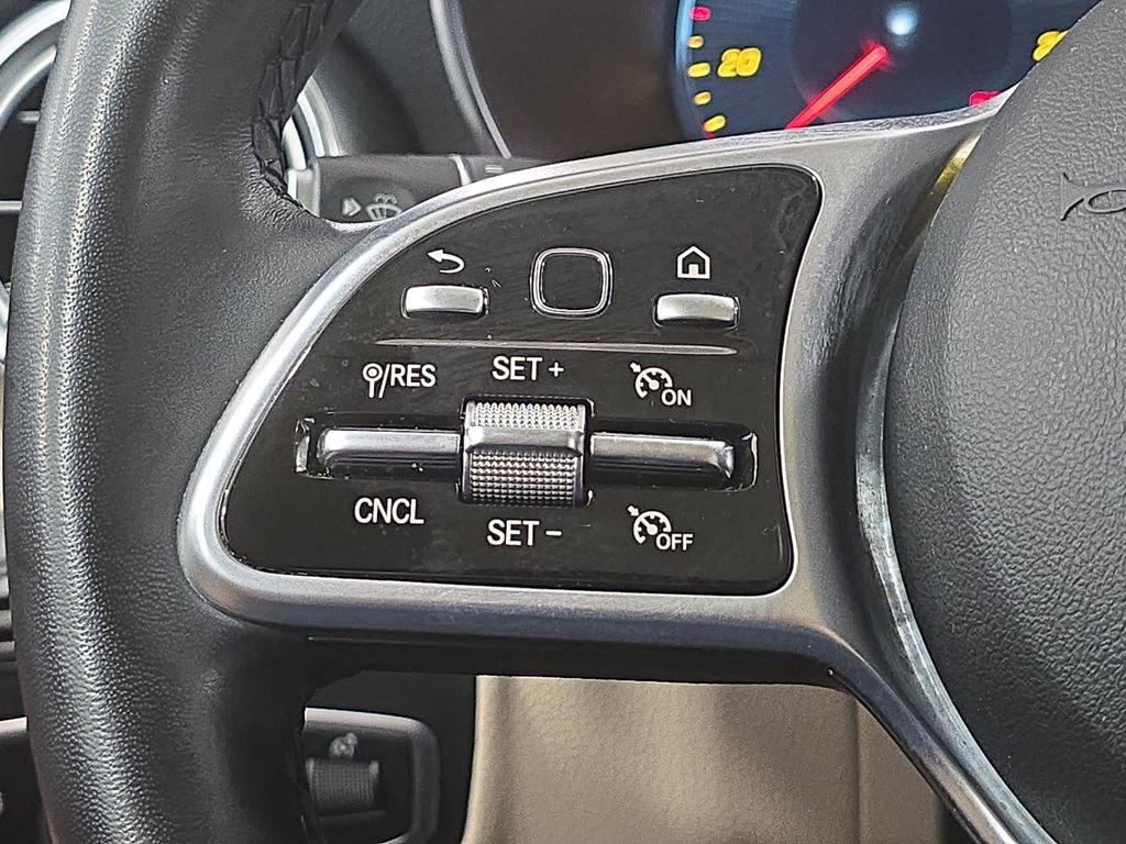 Used 2022 Mercedes-Benz GLC 300 4MATIC image 14