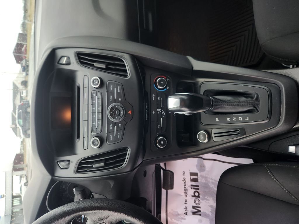 Used 2016 Ford Focus SE image 24