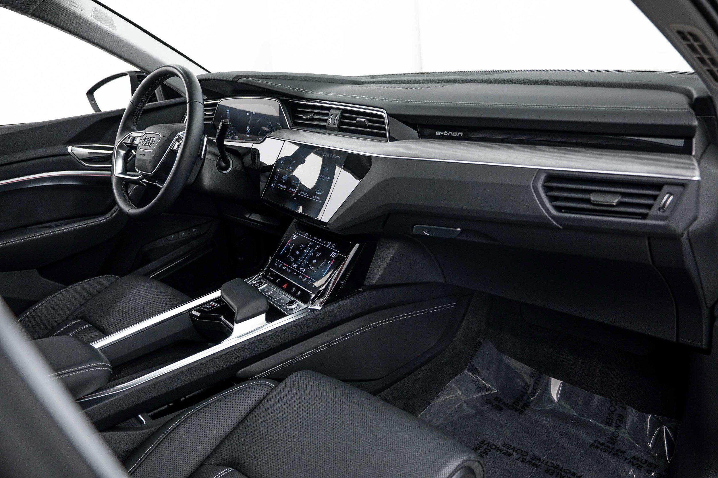 Certified 2024 Audi Q8 e-tron Prestige AWD/4WD image 7