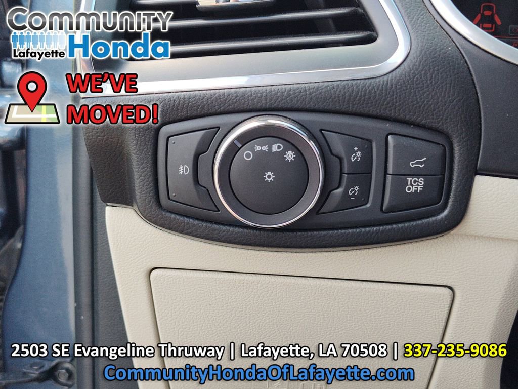 Used 2019 Ford Edge Titanium FWD image 24