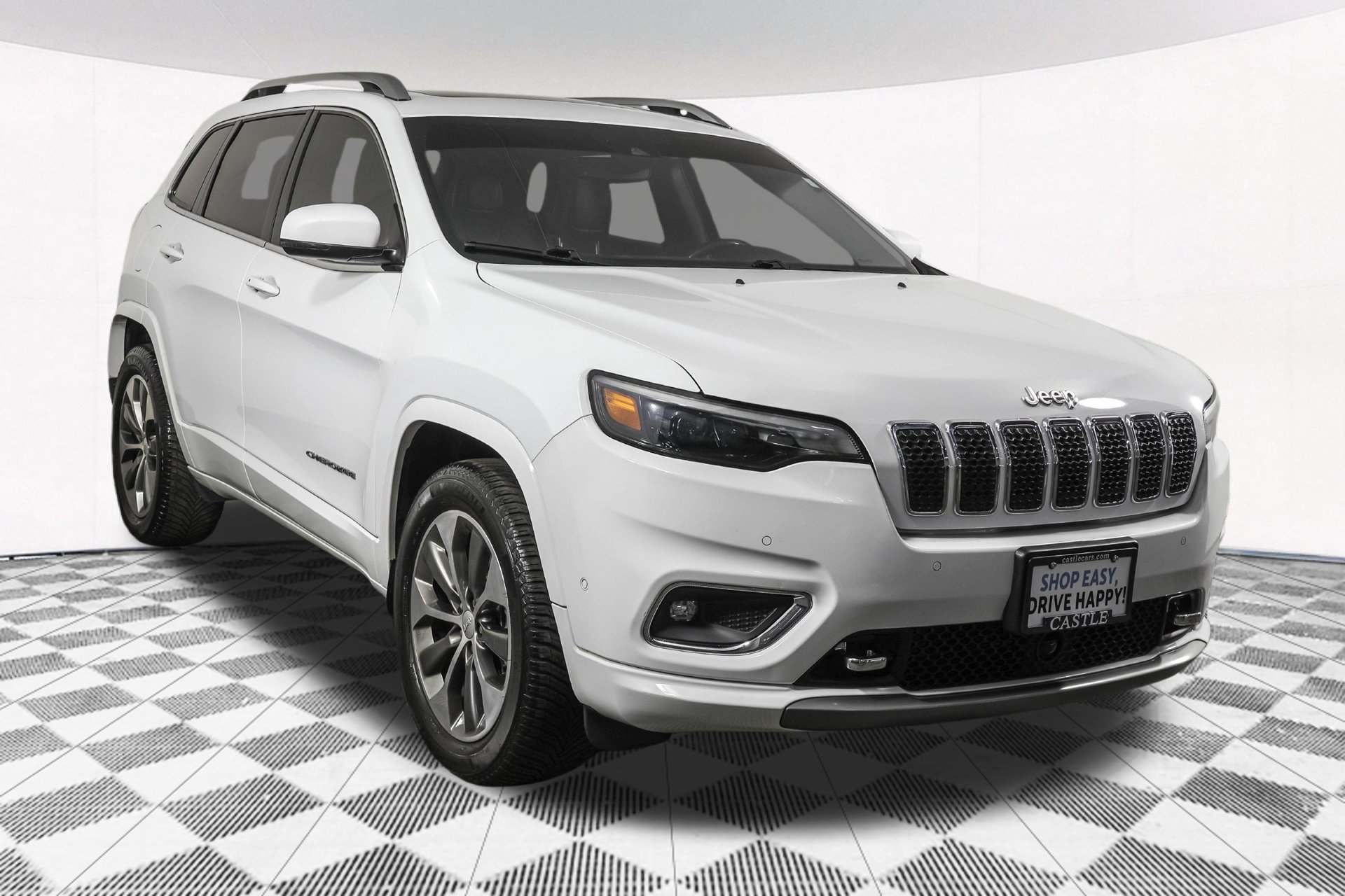 Used 2019 Jeep Cherokee Overland w/ Technology Group AWD/4WD image 11