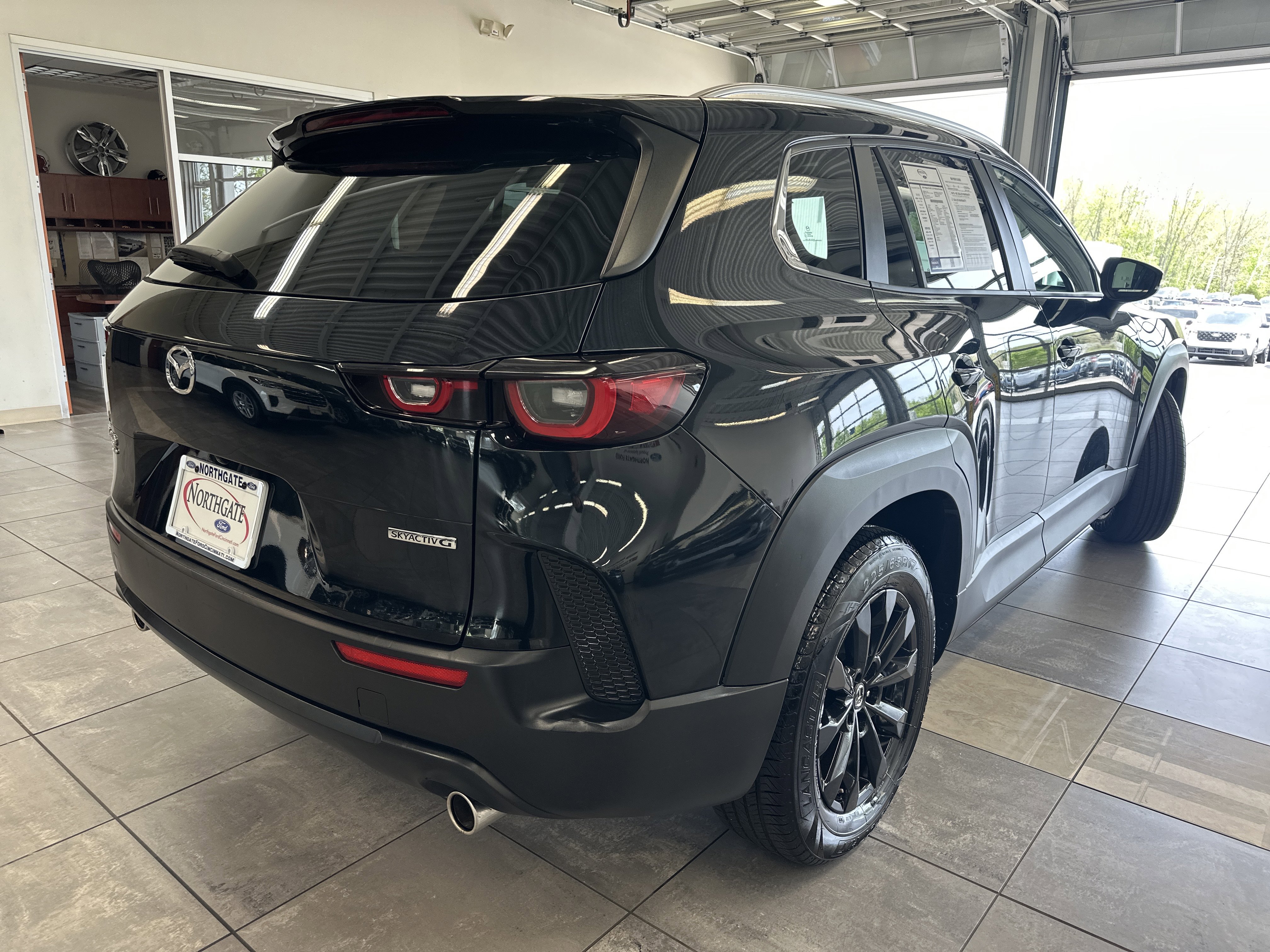 Used 2024 MAZDA CX-50 AWD 2.5 S w/ Preferred Package image 12