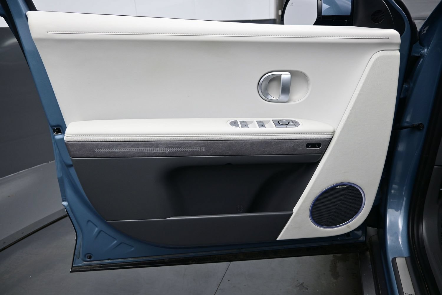 Certified 2024 Hyundai Ioniq 5 Limited AWD/4WD image 9