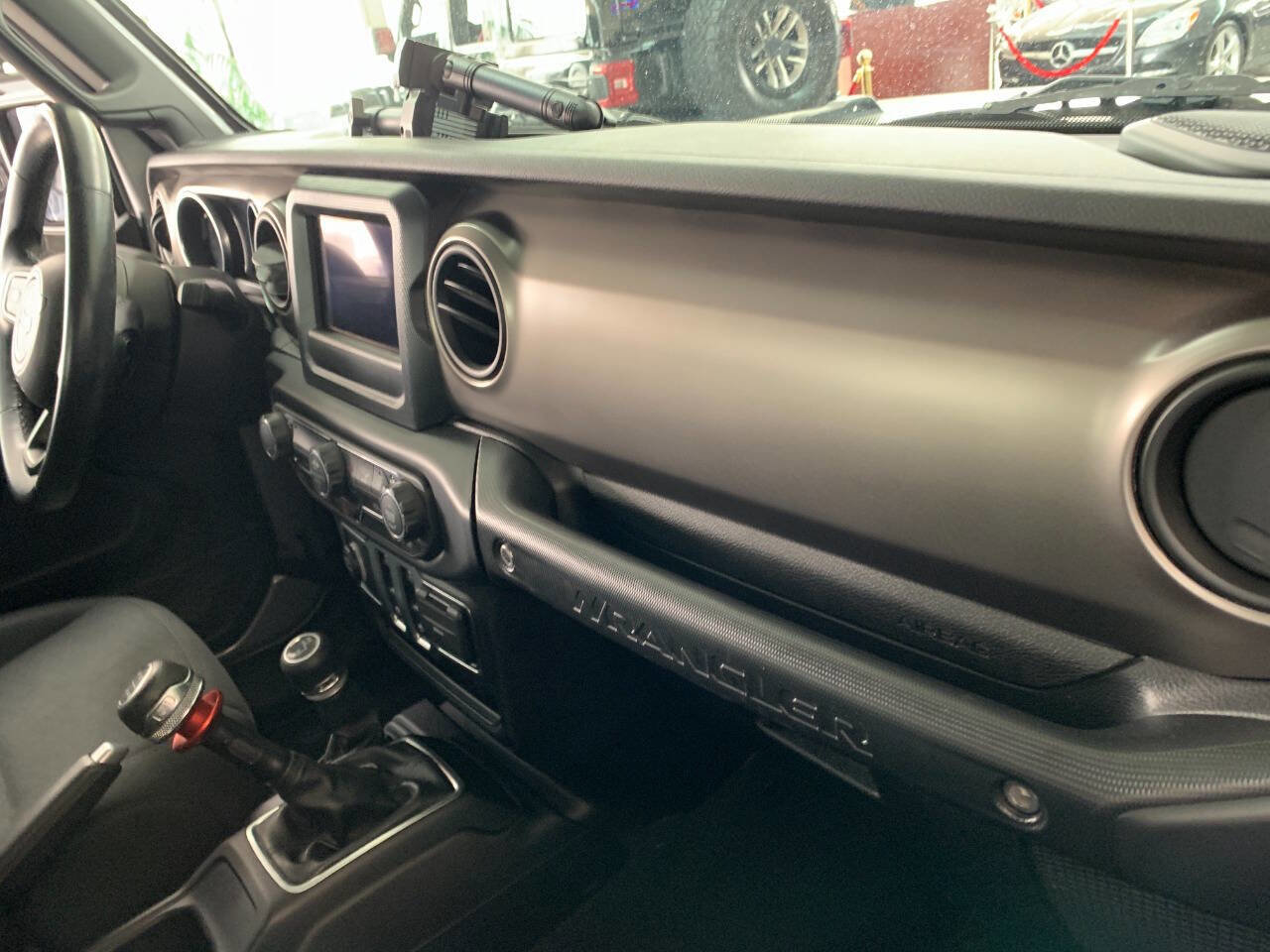 Used 2018 Jeep Wrangler Sport AWD/4WD image 16