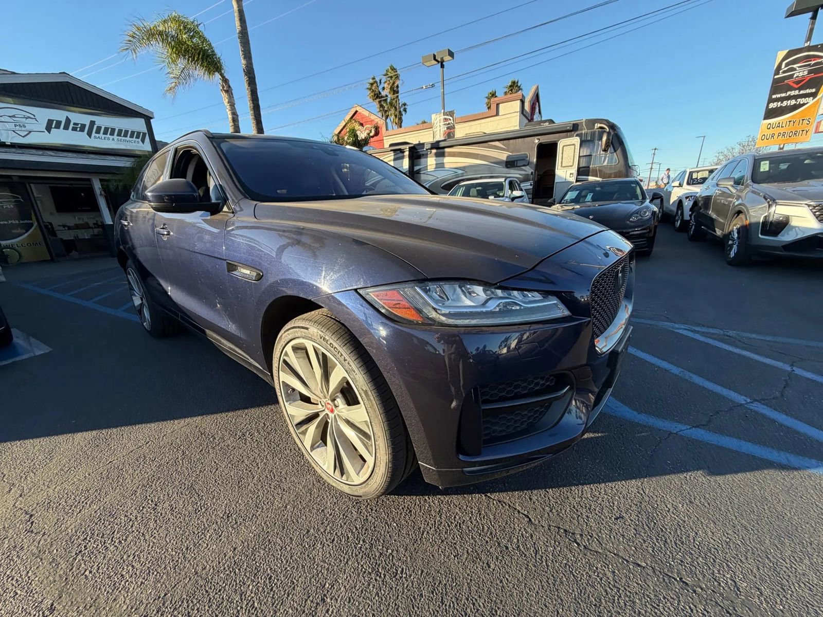 Used 2019 Jaguar F-PACE R-Sport image 1