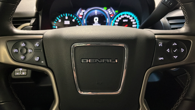 Used 2017 GMC Yukon Denali w/ Open Road Package AWD/4WD image 16