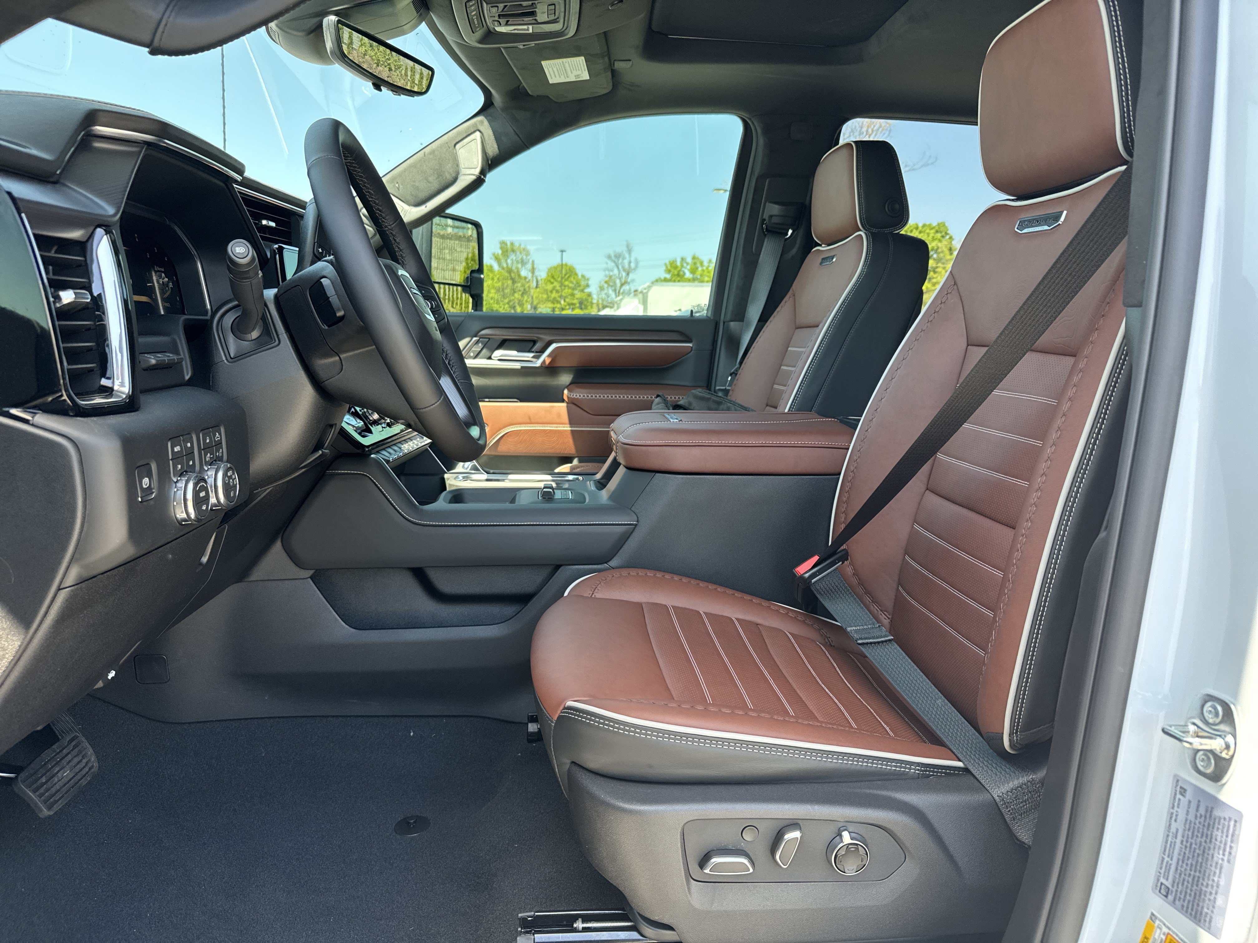 New 2026 GMC Sierra 2500 Denali Ultimate AWD/4WD image 16