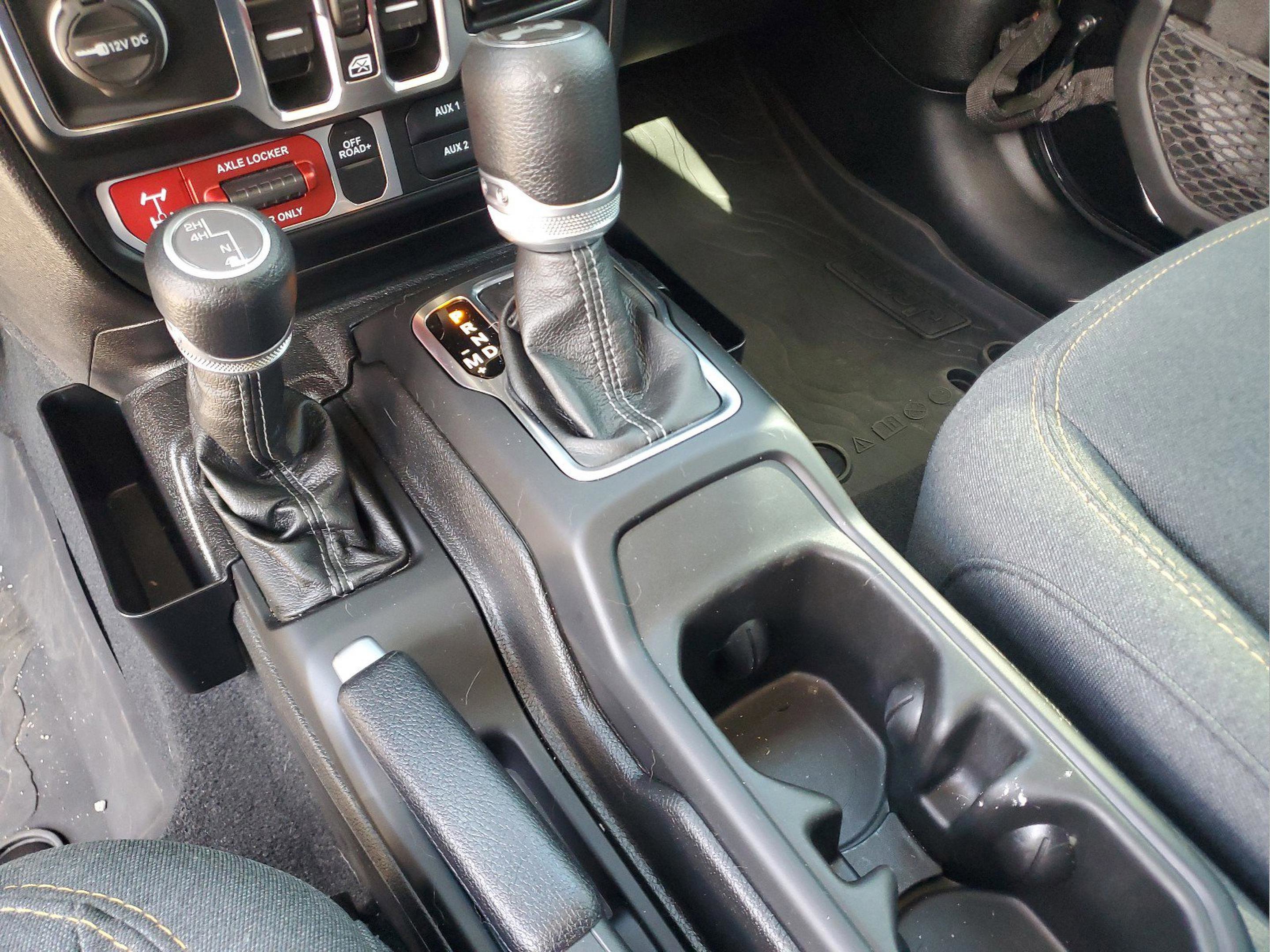 Used 2024 Jeep Wrangler Willys image 23