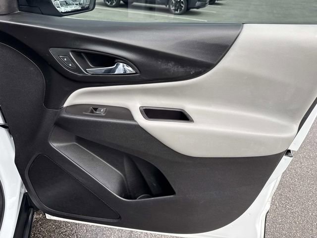Used 2020 Chevrolet Equinox LS image 16