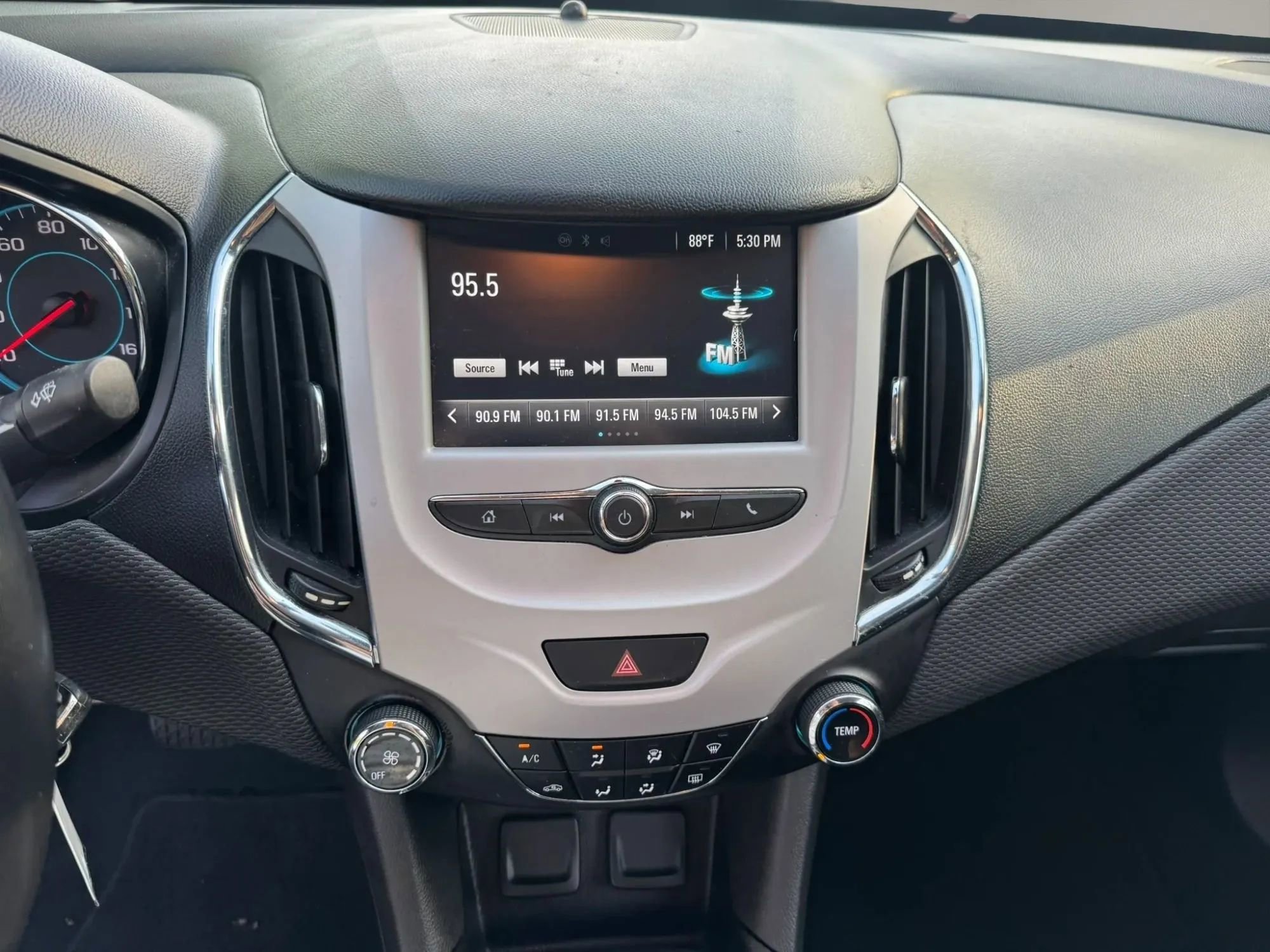 Used 2016 Chevrolet Cruze LS FWD image 15