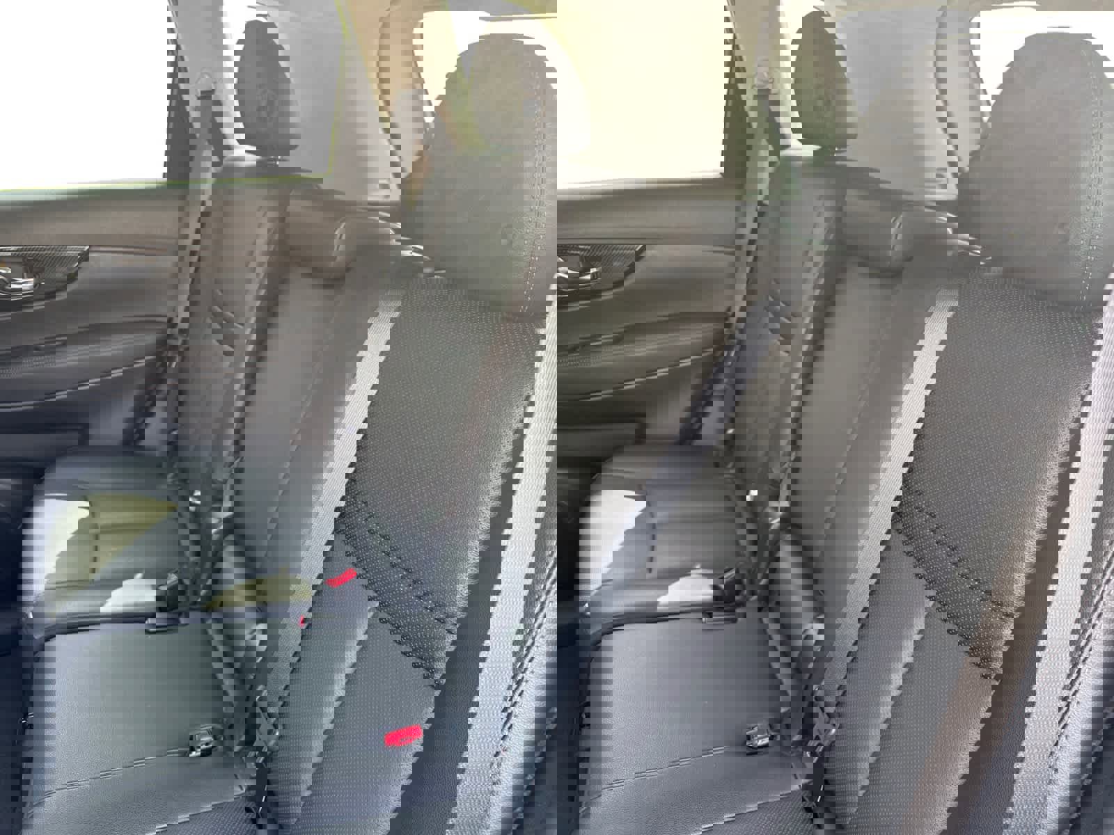 Used 2019 Nissan Rogue SL w/ Premium Package image 13