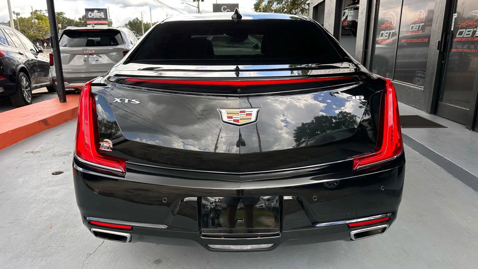 Used 2018 Cadillac XTS Premium Luxury w/ Driver Assist Package image 4