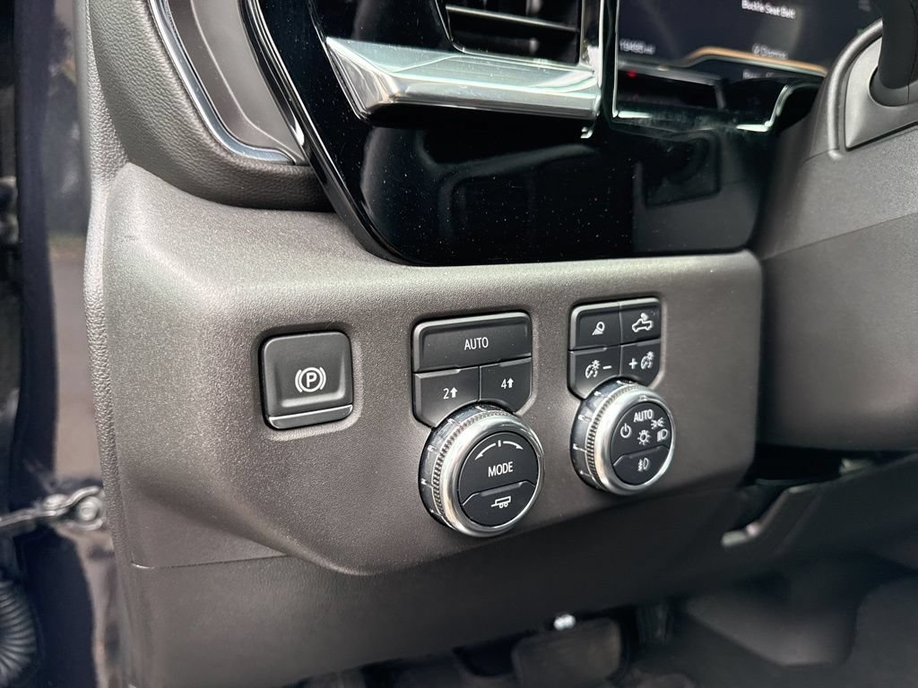 Used 2024 GMC Sierra 1500 SLT AWD/4WD image 16