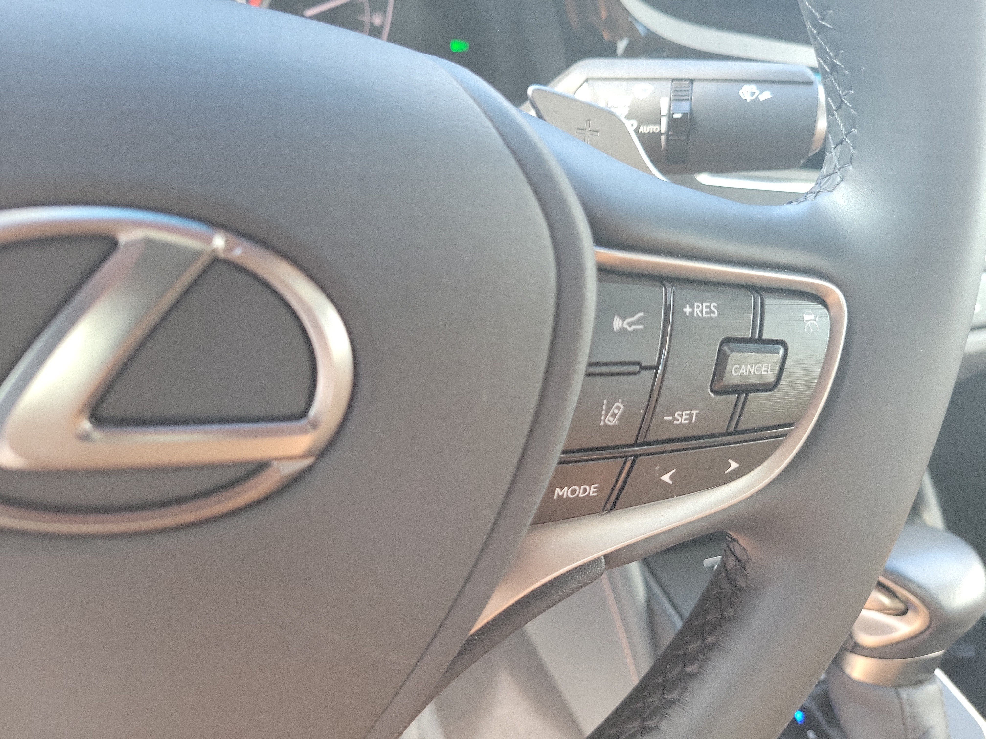 Used 2025 Lexus ES 350 w/ Premium Package FWD image 27