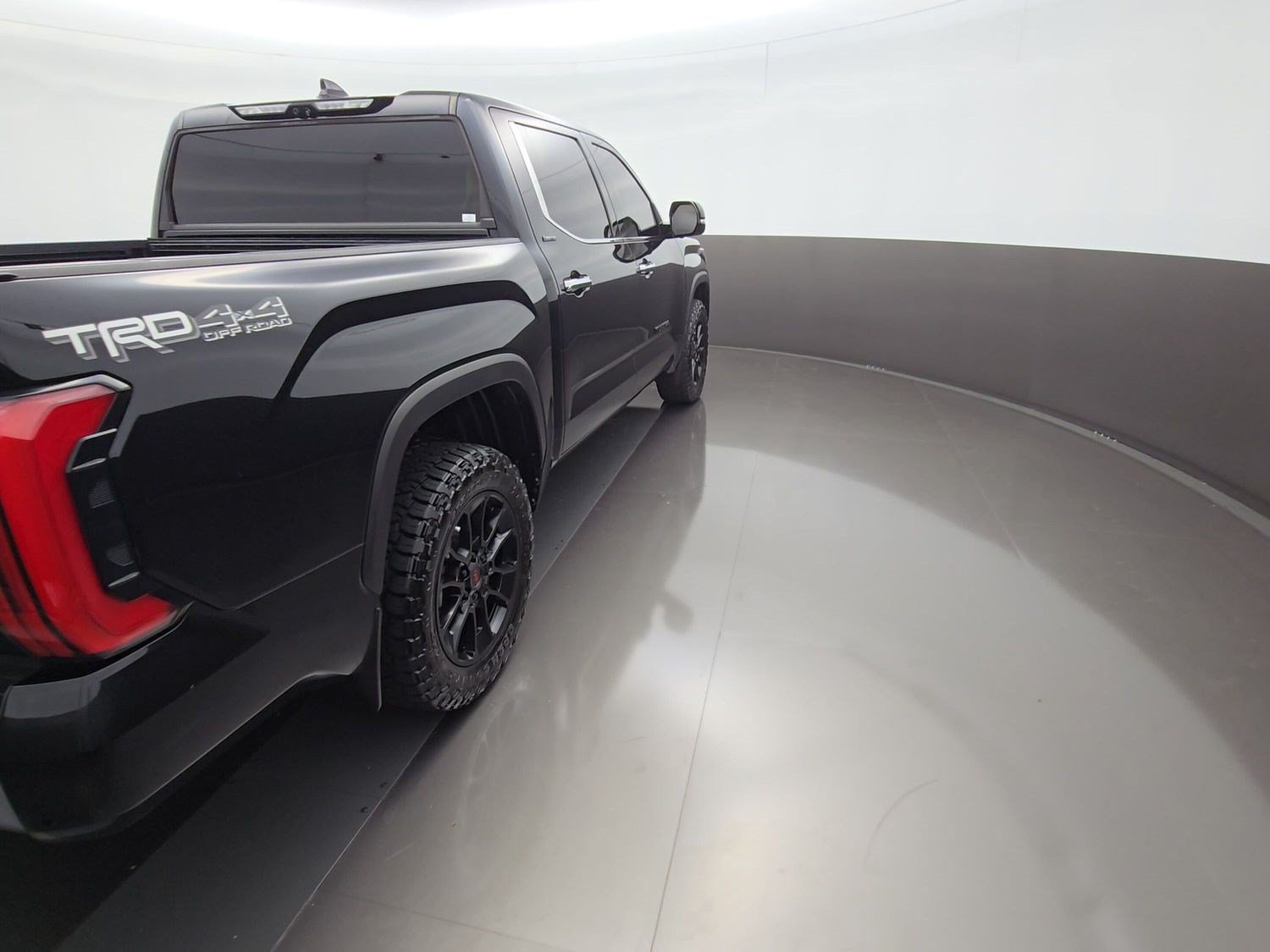 Used 2023 Toyota Tundra Limited w/ TRD Off-Road Package AWD/4WD image 8