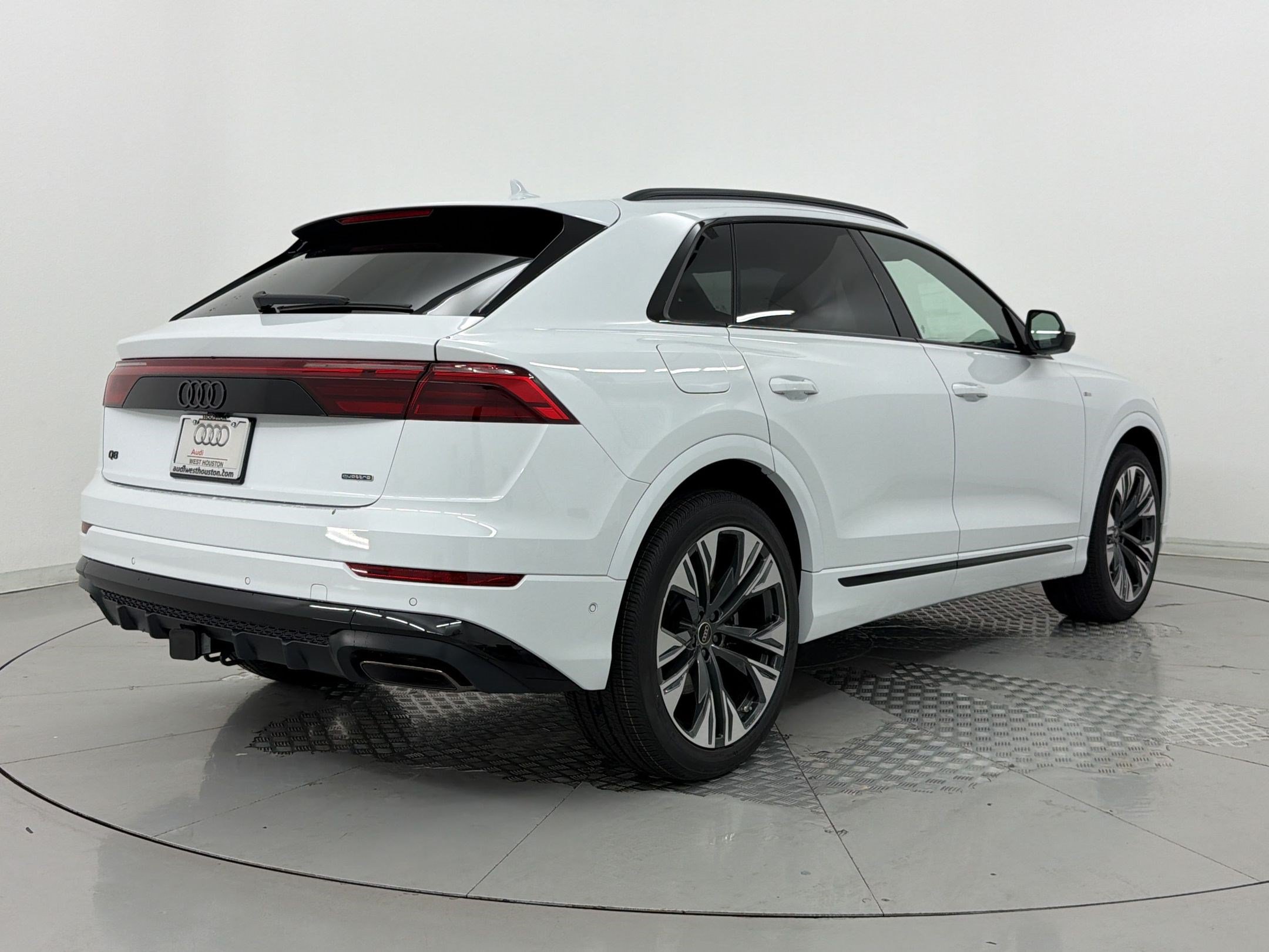 New 2026 Audi Q8 Premium Plus AWD/4WD image 9