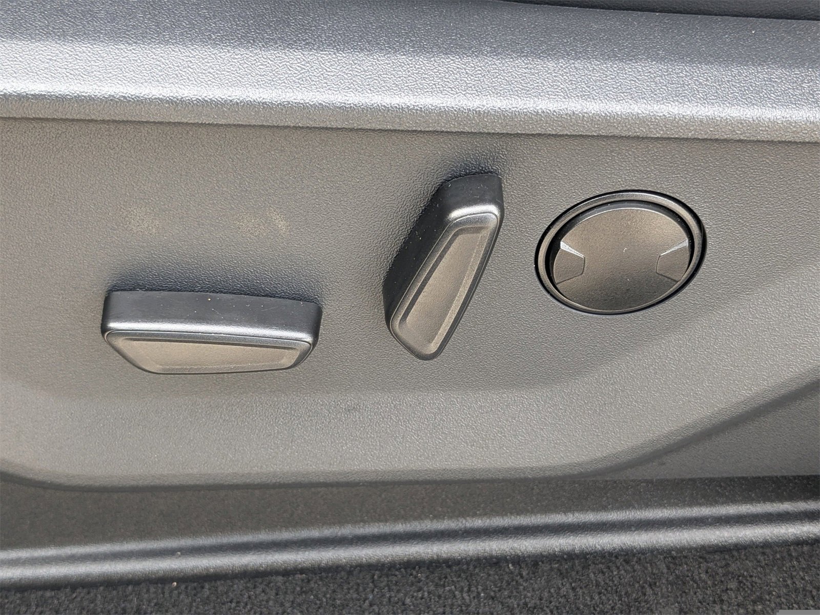 Used 2025 Ford Expedition Max Platinum w/ Stealth Performance Package image 22