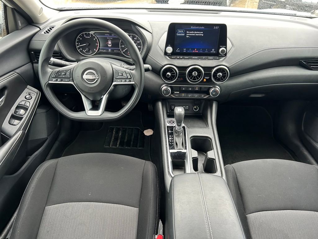 Used 2025 Nissan Sentra SV FWD image 15