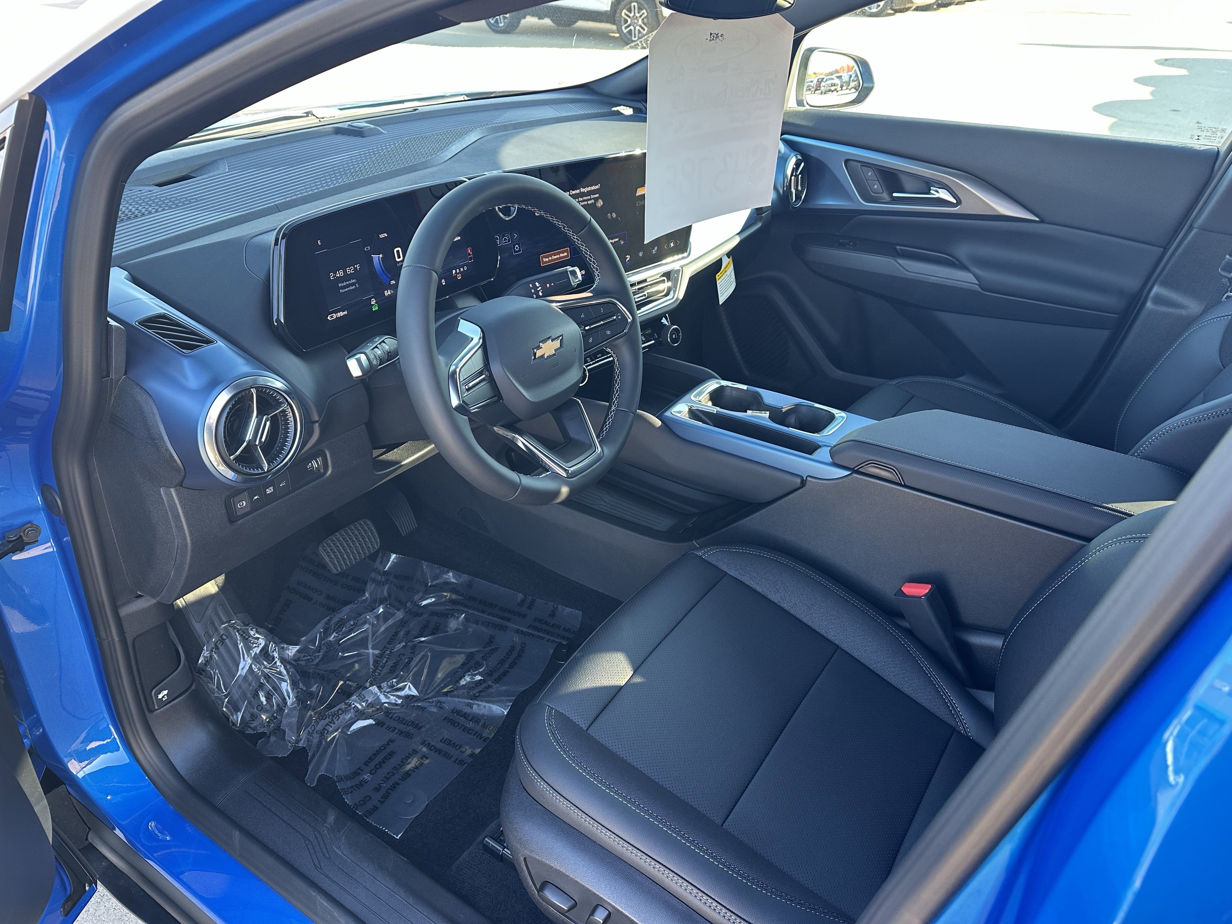 New 2026 Chevrolet Equinox EV LT image 9