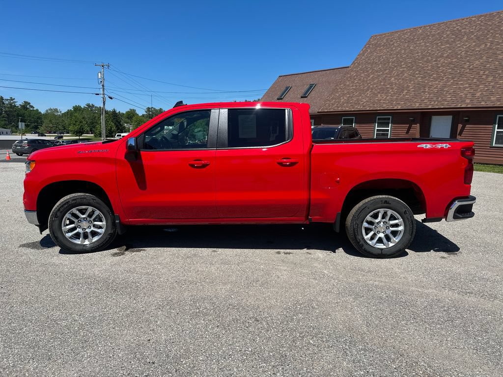 Used 2026 Chevrolet Silverado 1500 LT AWD/4WD image 2