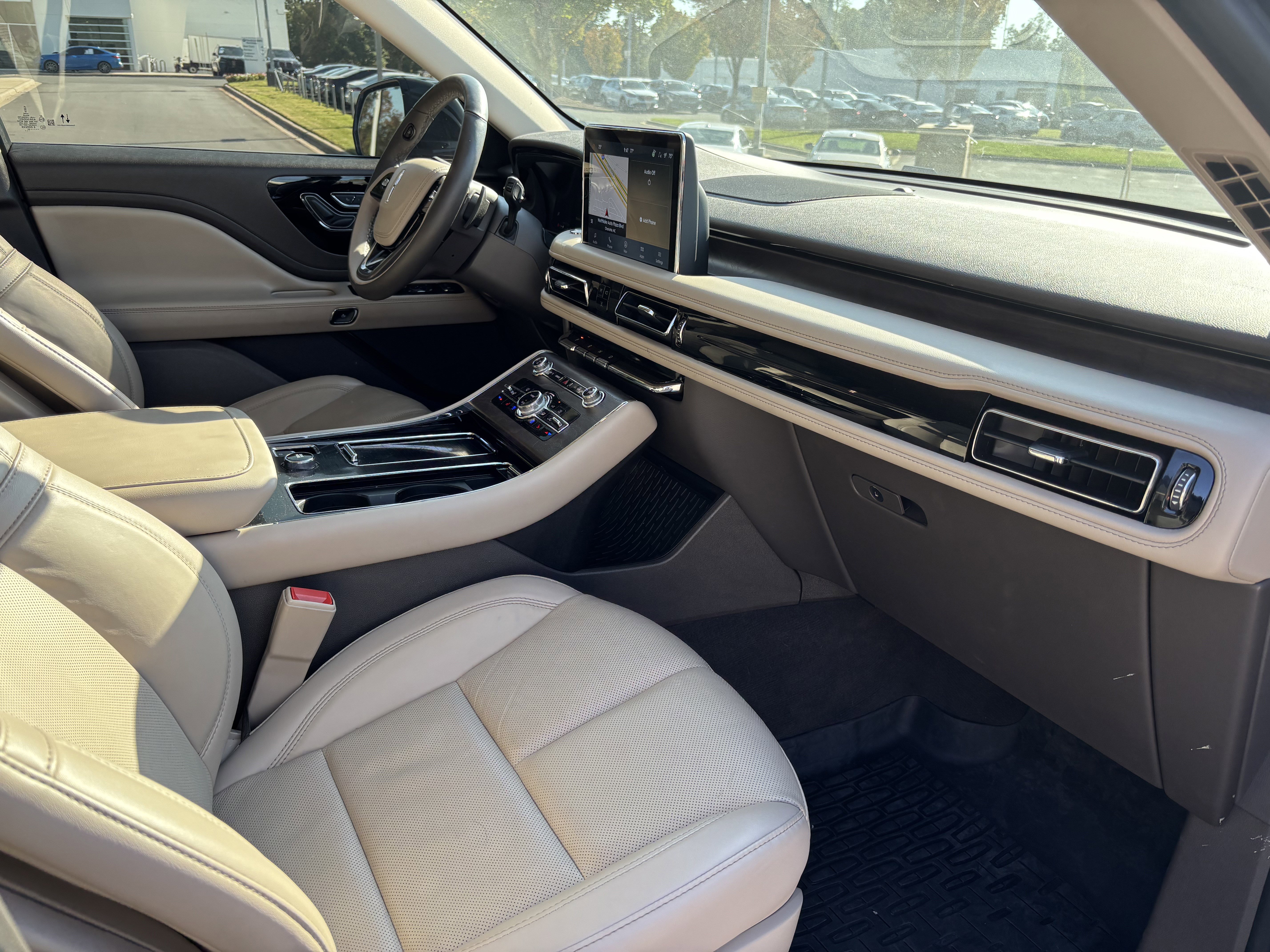 Used 2024 Lincoln Aviator Reserve w/ Equipment Group 201A image 22