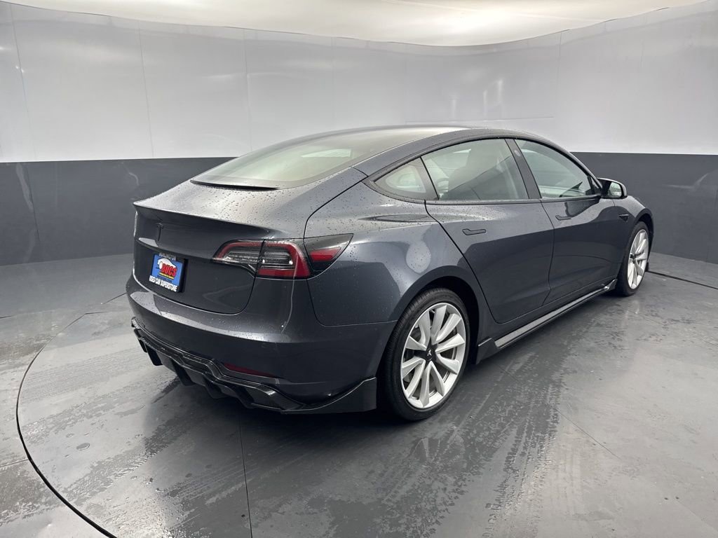 Used 2019 Tesla Model 3 Standard Range Plus image 5