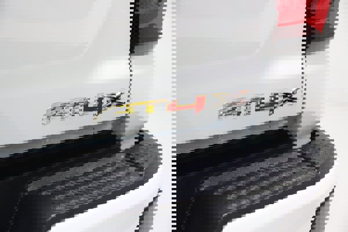 Used 2023 GMC Canyon AT4X image 24