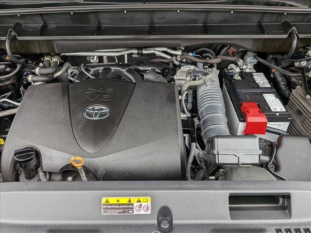 Used 2022 Toyota Highlander XLE AWD/4WD image 26