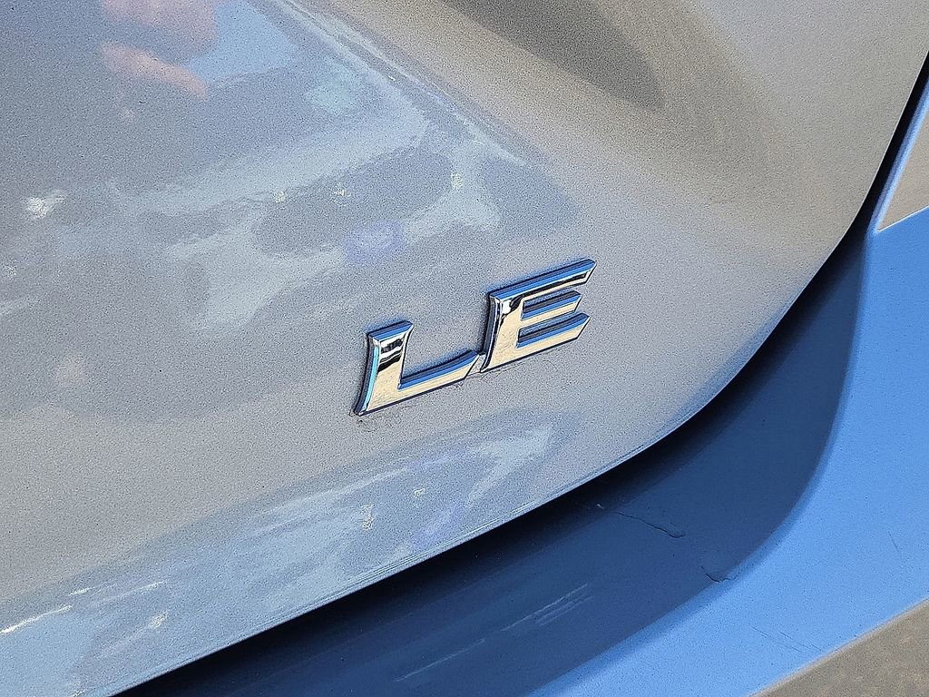Used 2025 Toyota Camry LE image 14