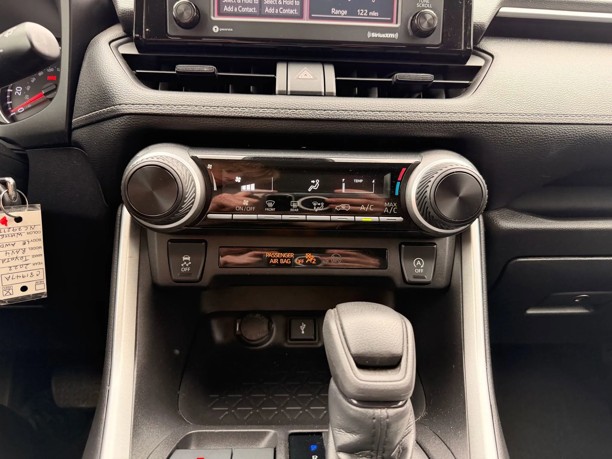 Used 2022 Toyota RAV4 LE w/ Carpet Mat Package (TMS) image 17