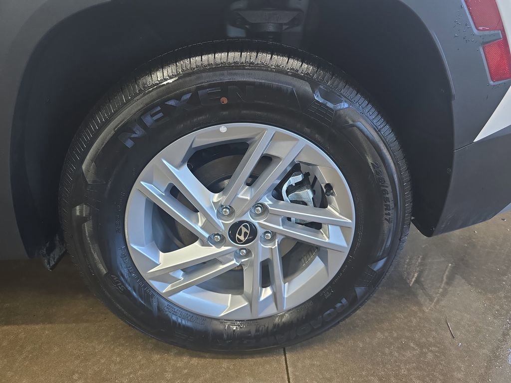 Certified 2026 Hyundai Tucson SE FWD image 33