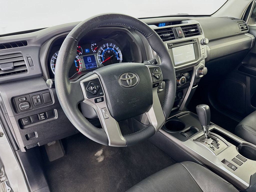Used 2017 Toyota 4Runner SR5 image 4