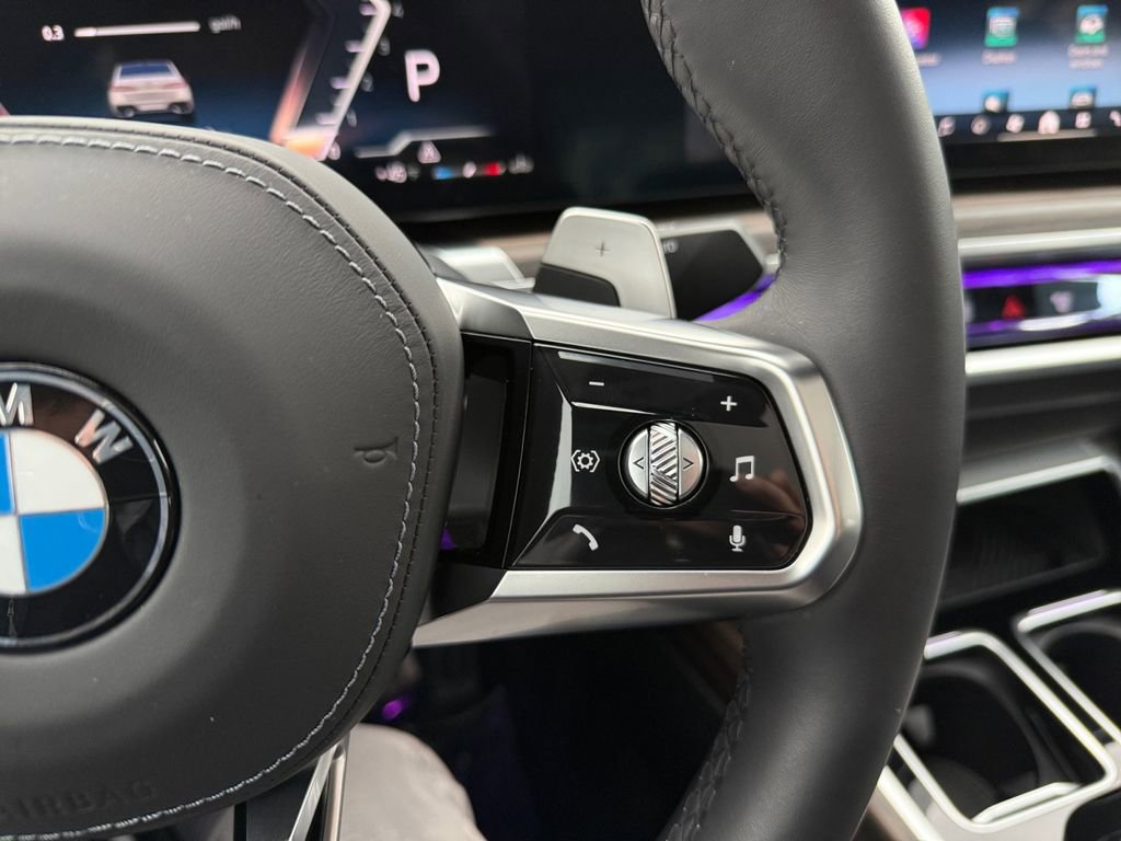 Certified 2025 BMW 740i xDrive image 32