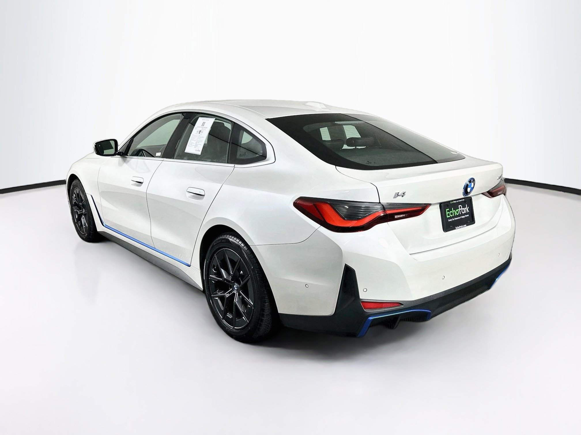 Used 2024 BMW i4 eDrive40 RWD image 5