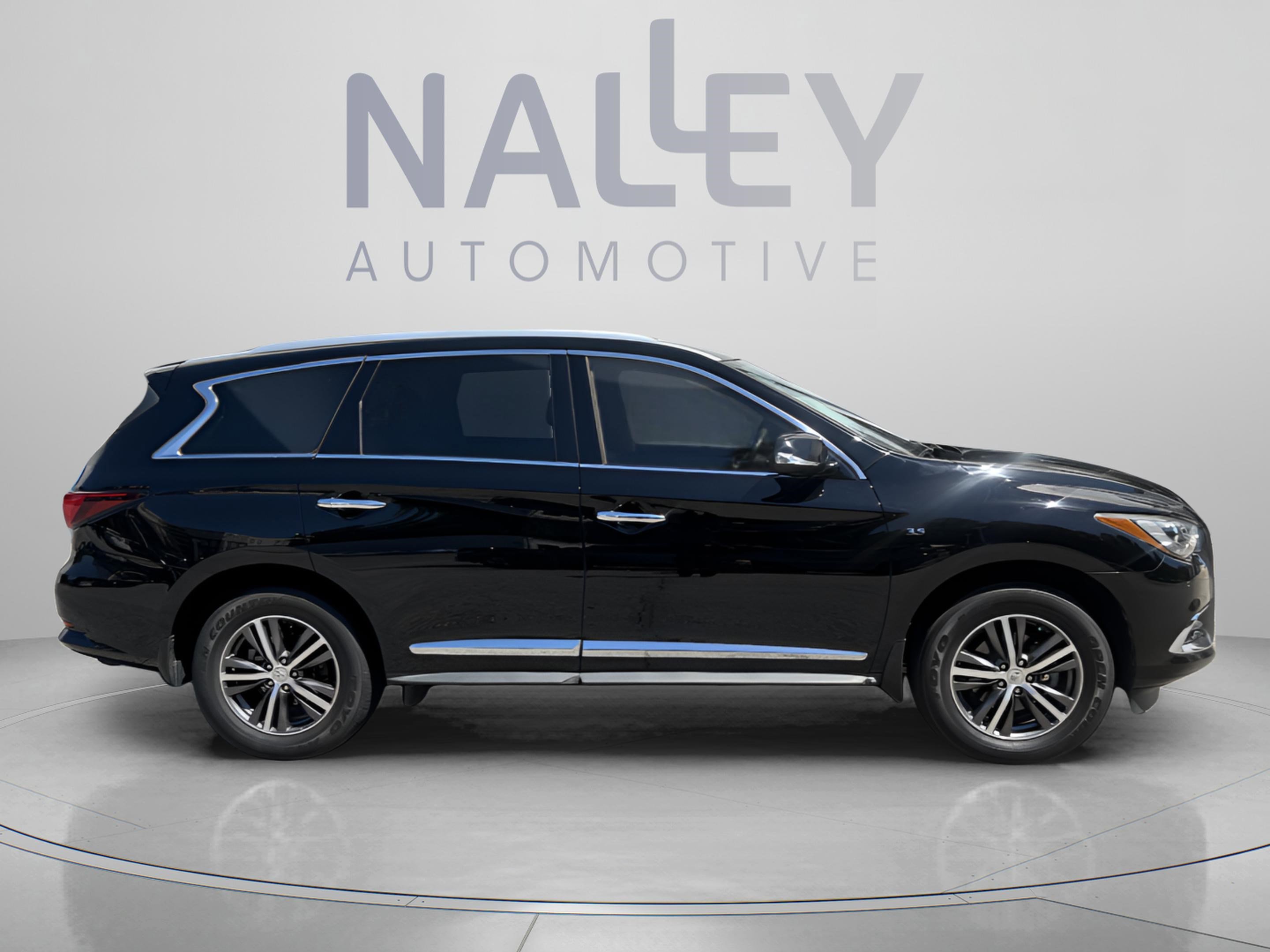 Used 2019 INFINITI QX60 Luxe w/ Essential Package image 4