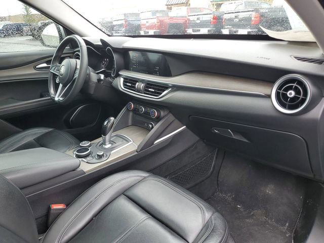 Used 2018 Alfa Romeo Stelvio Ti AWD/4WD image 28