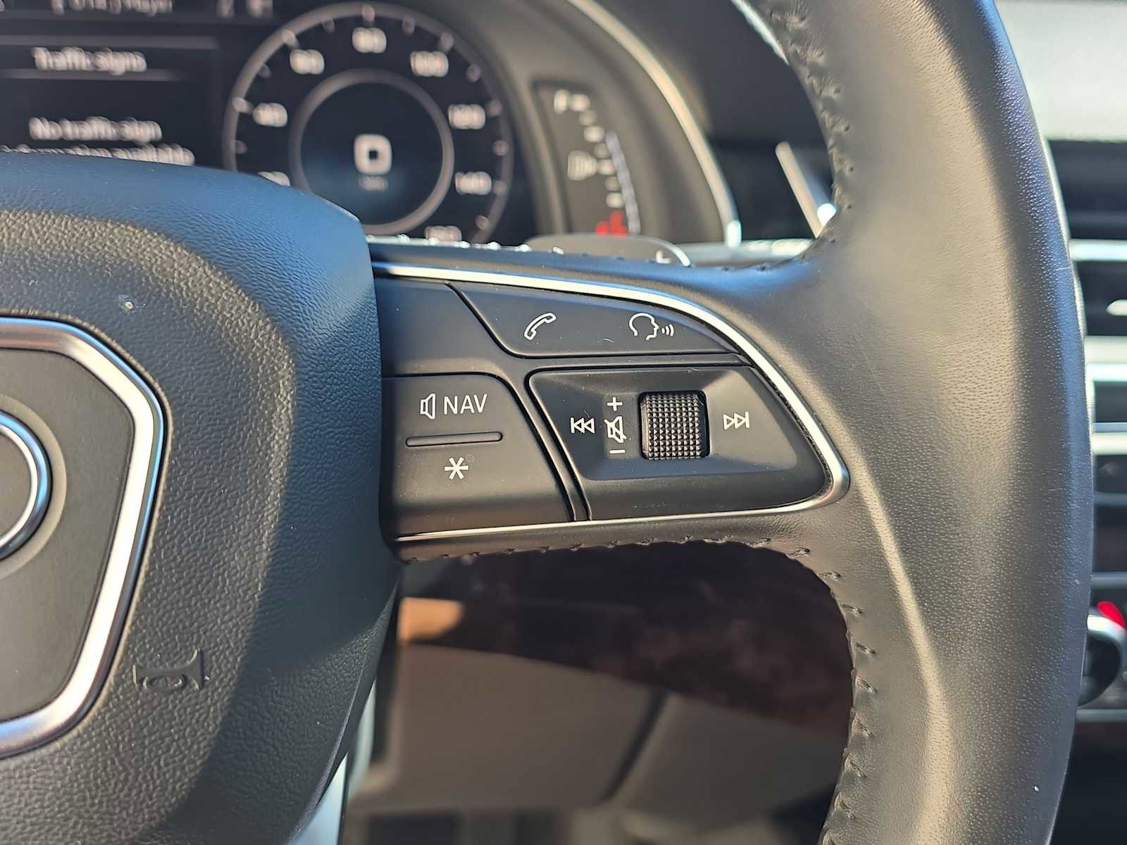 Used 2018 Audi Q7 3.0T Prestige w/ Prestige Package image 25