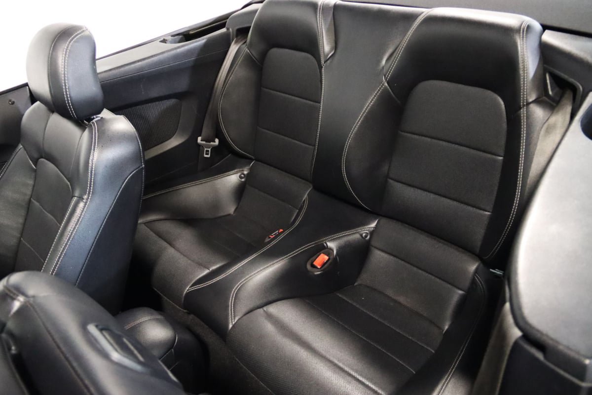 Used 2019 Ford Mustang Premium RWD image 36