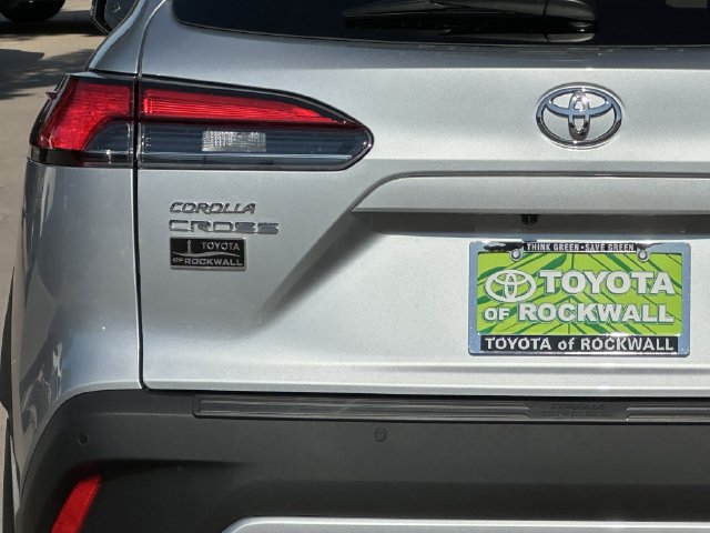 Used 2026 Toyota Corolla Cross XLE w/ Convenience Package FWD image 5