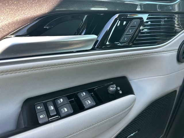 Used 2024 Jeep Wagoneer 2WD w/ Convenience Group I image 18