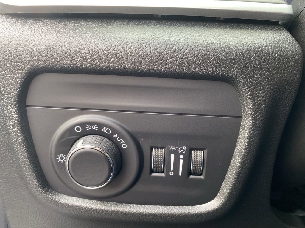 New 2025 Jeep Grand Cherokee Laredo X image 20