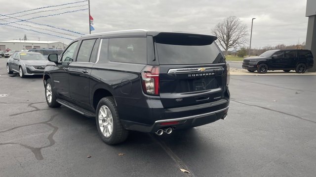 Used 2023 Chevrolet Suburban Premier image 3