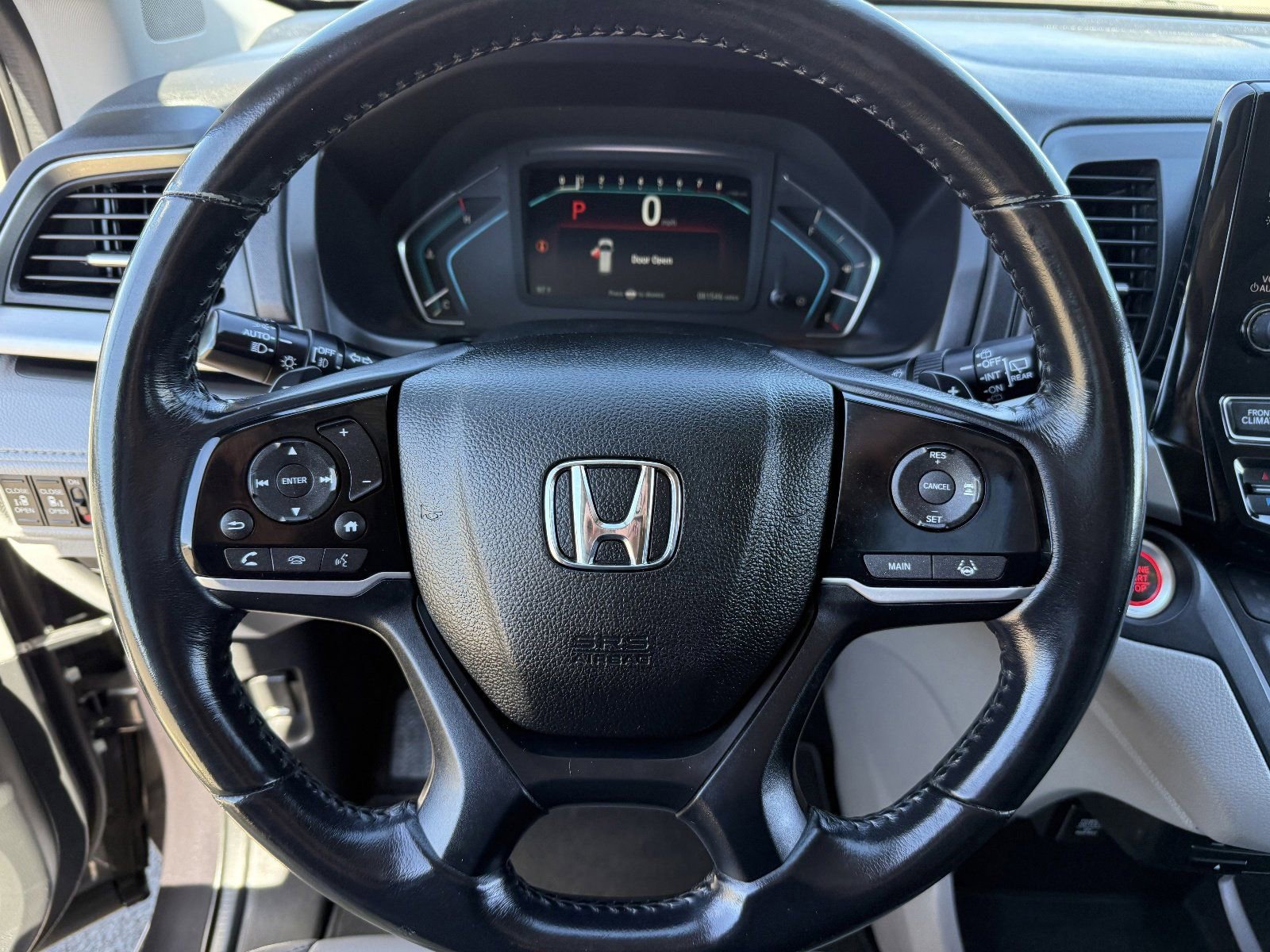 Used 2018 Honda Odyssey Touring image 24