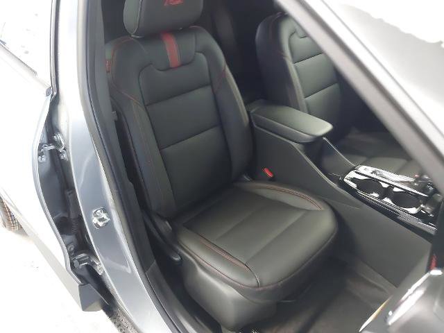 New 2026 Chevrolet Trax RS w/ Sunroof Package image 28