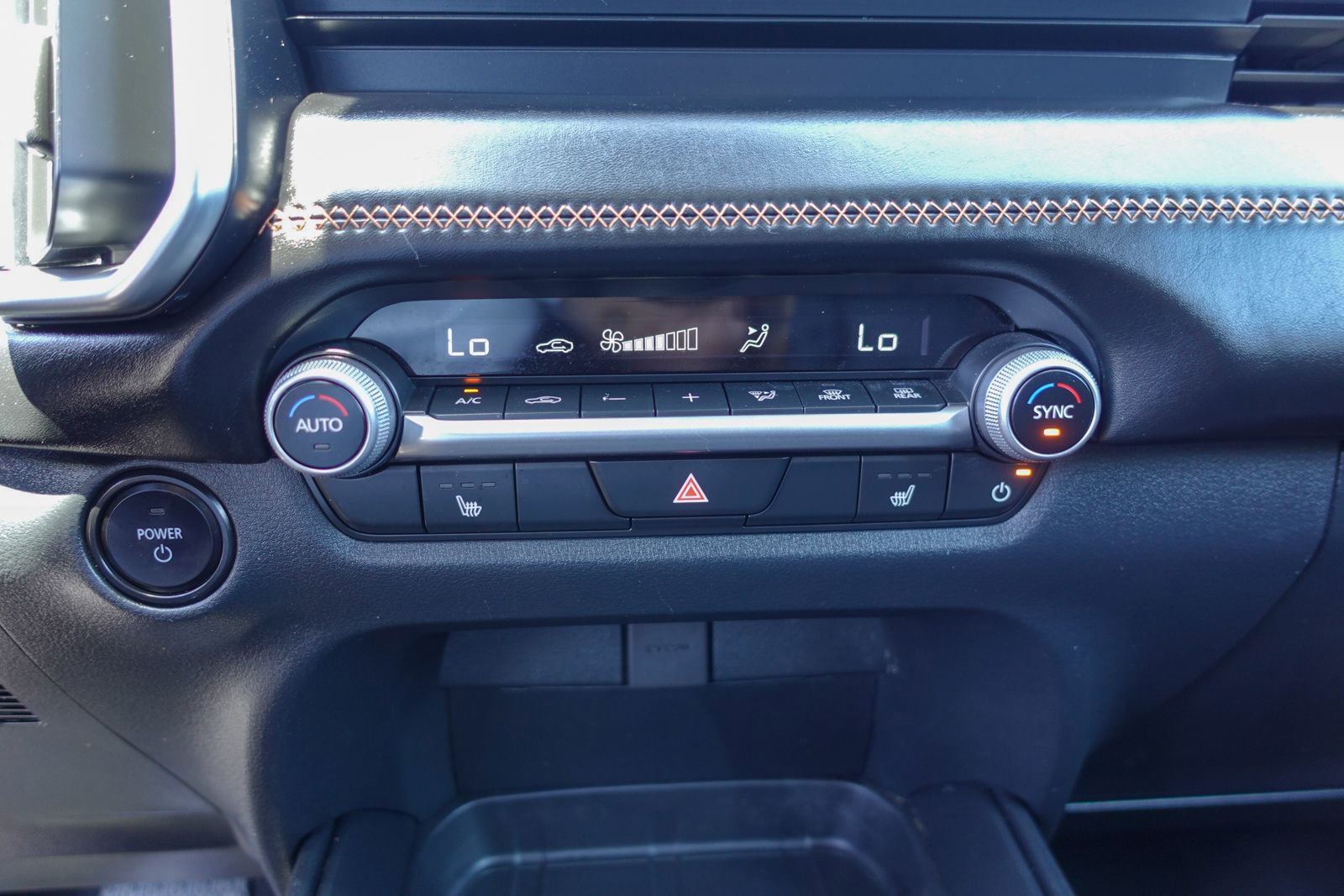 Certified 2025 MAZDA CX-50 AWD 2.5 Hybrid w/ Premium Pkg image 23